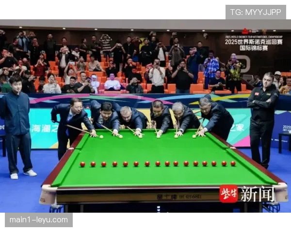 国锦赛在南京持续进行 赛事吸引众多斯诺克球迷